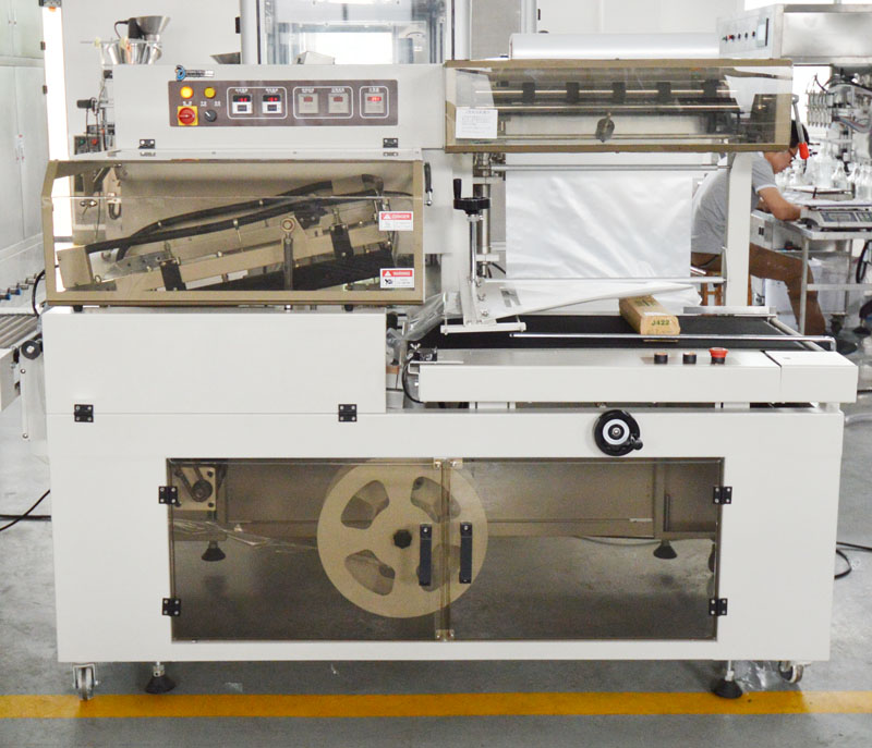 配套套膜機(jī)實拍 配套套膜機(jī)實拍