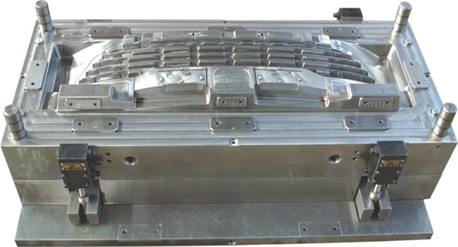 1592789359403038.jpg 汽車模具進口報關(guān)