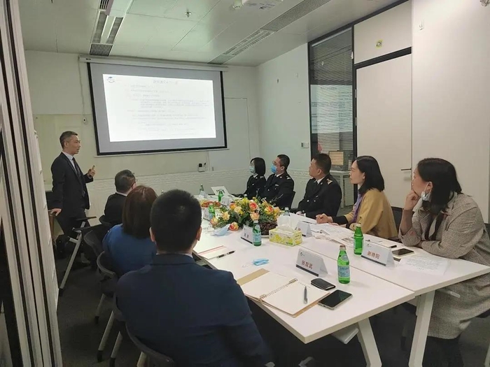 廣州海珠區(qū)科工商信局、海珠海關(guān)領(lǐng)導蒞臨進貿(mào)通指導工作